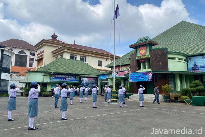 C7970CFB 0DBA 420C 9EFA 5DA3B8F1B37E