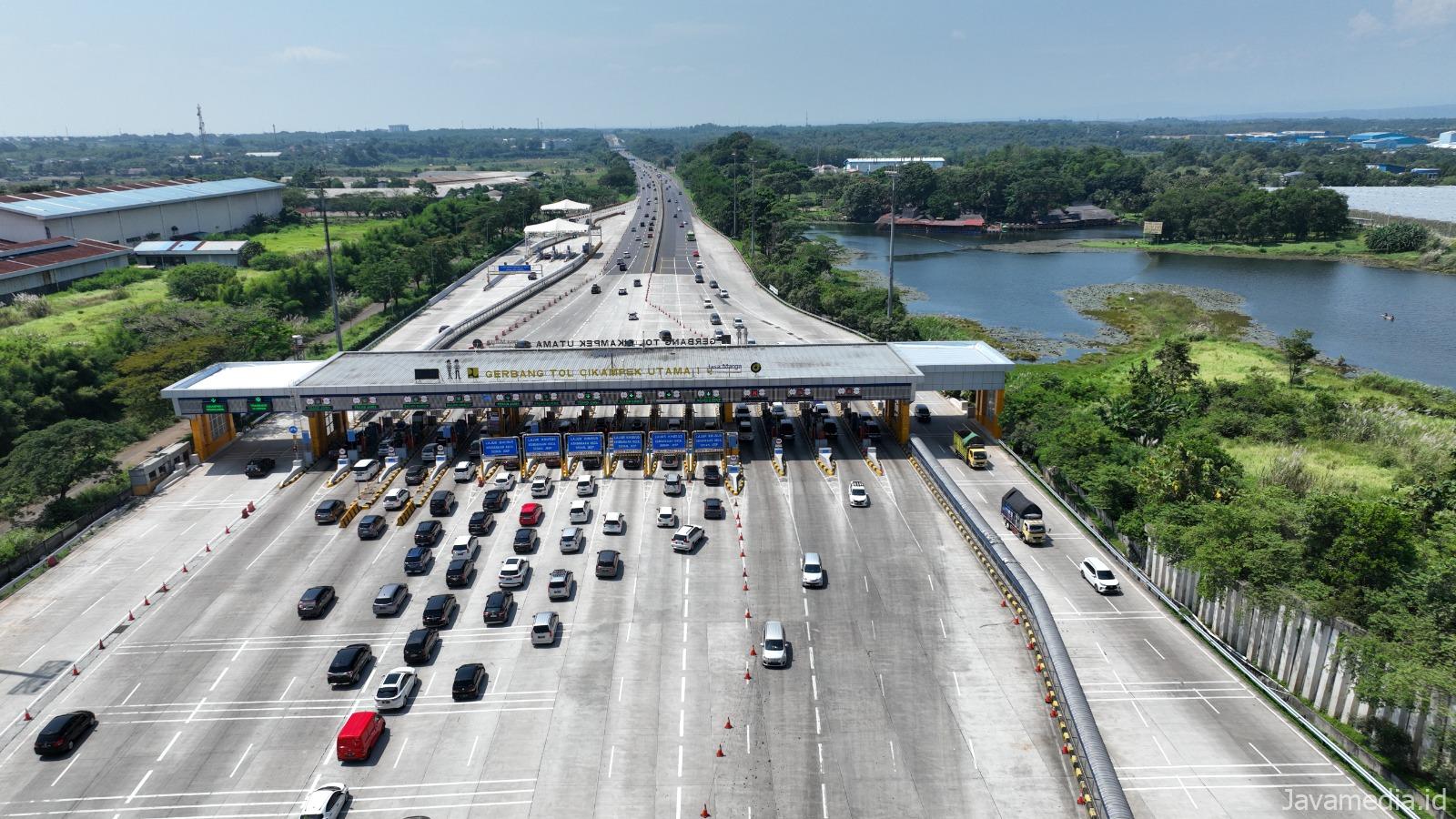 63C6B29A D97E 4C97 AAE3 5C0D6CAE4001