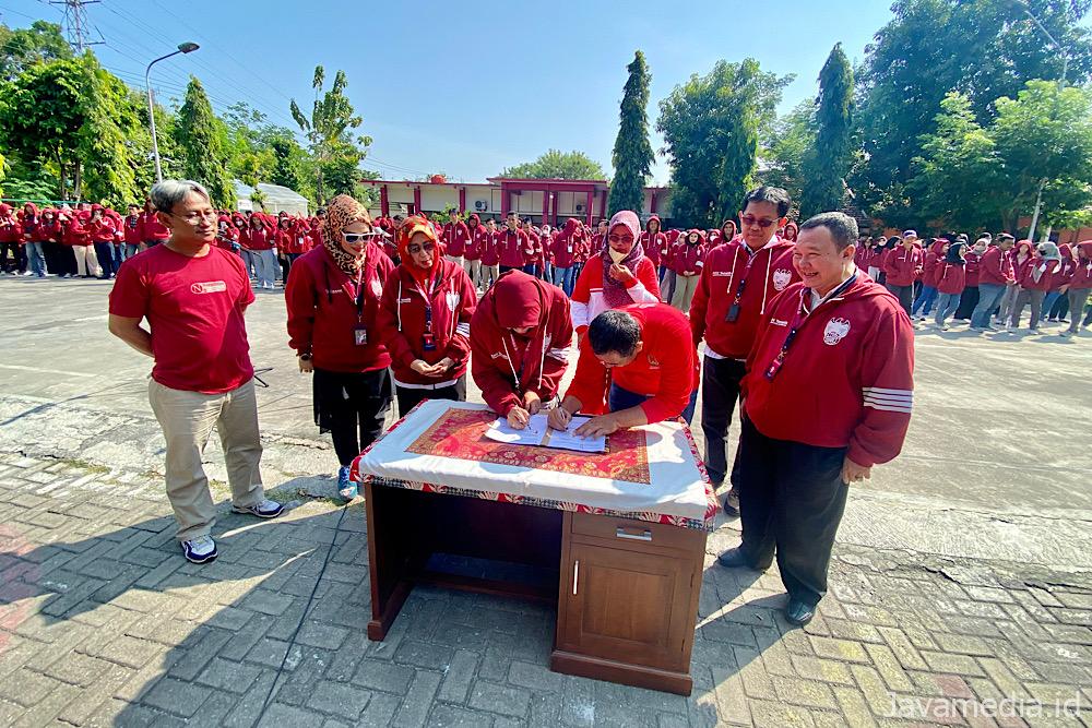 D9AD9BD4 DA46 4E47 9C3D B40BC68FAC78