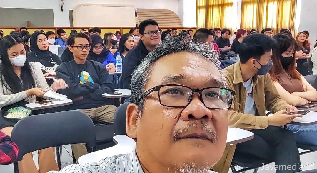 3B2B1B11 AB03 46E1 A134 2B3D62BF8E03