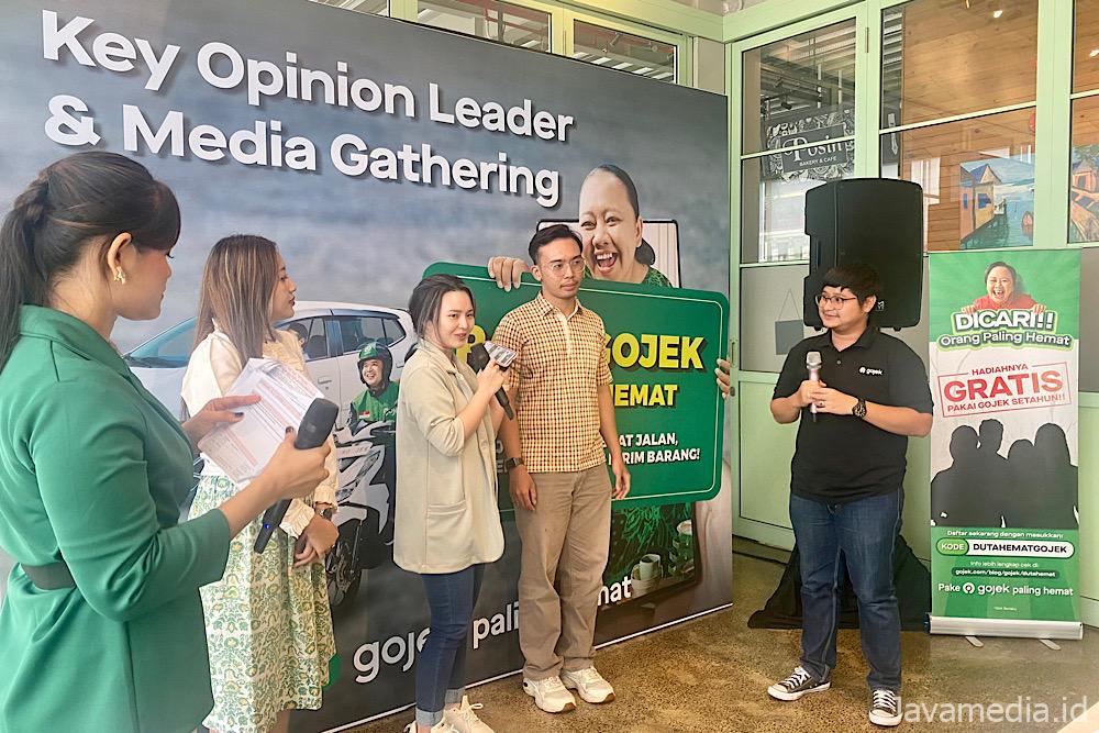 5980E9CD 989D 4D45 A368 5C4E72CEFD2D