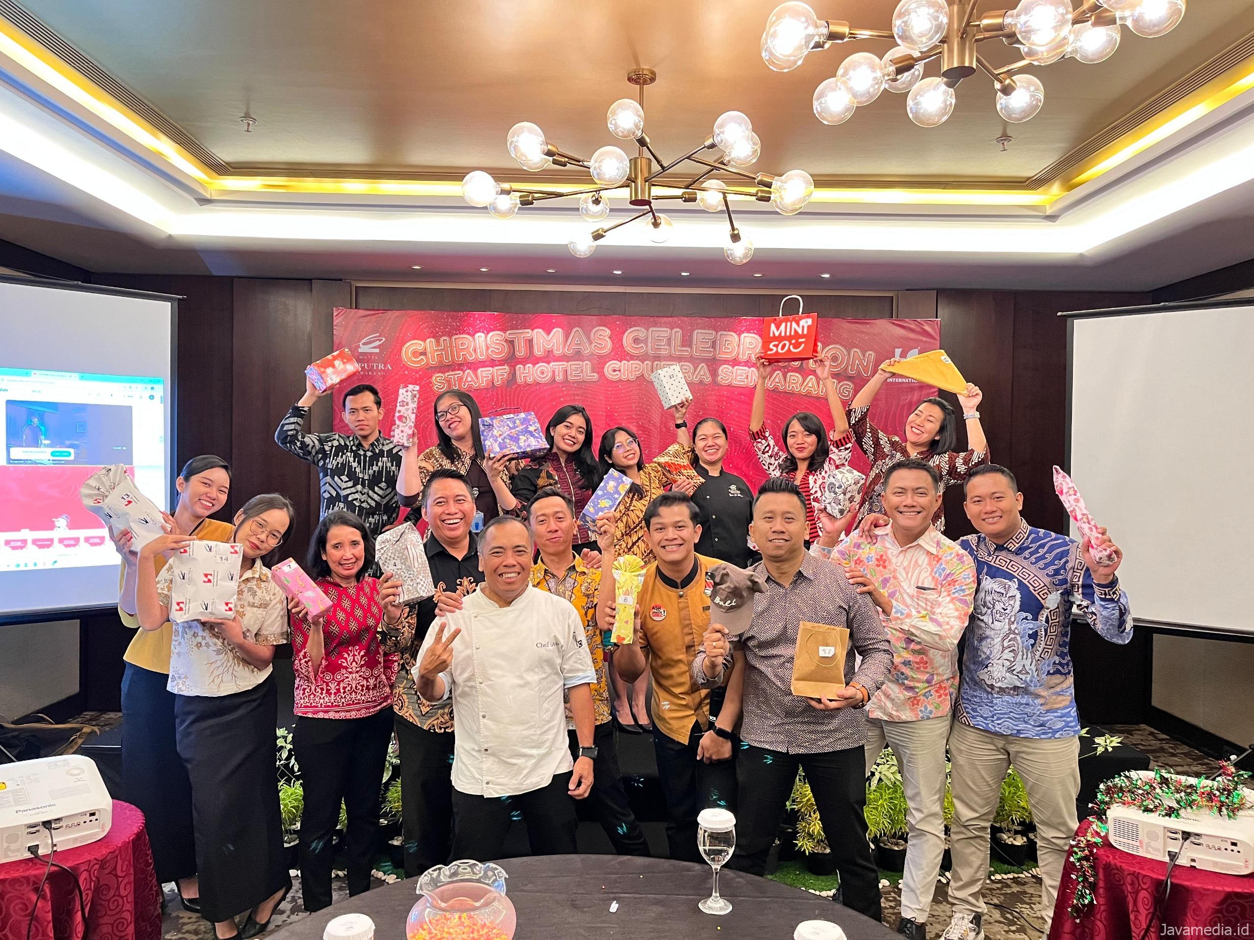 27721666 0b90 4cfb A90b Cbd0f9bc0107