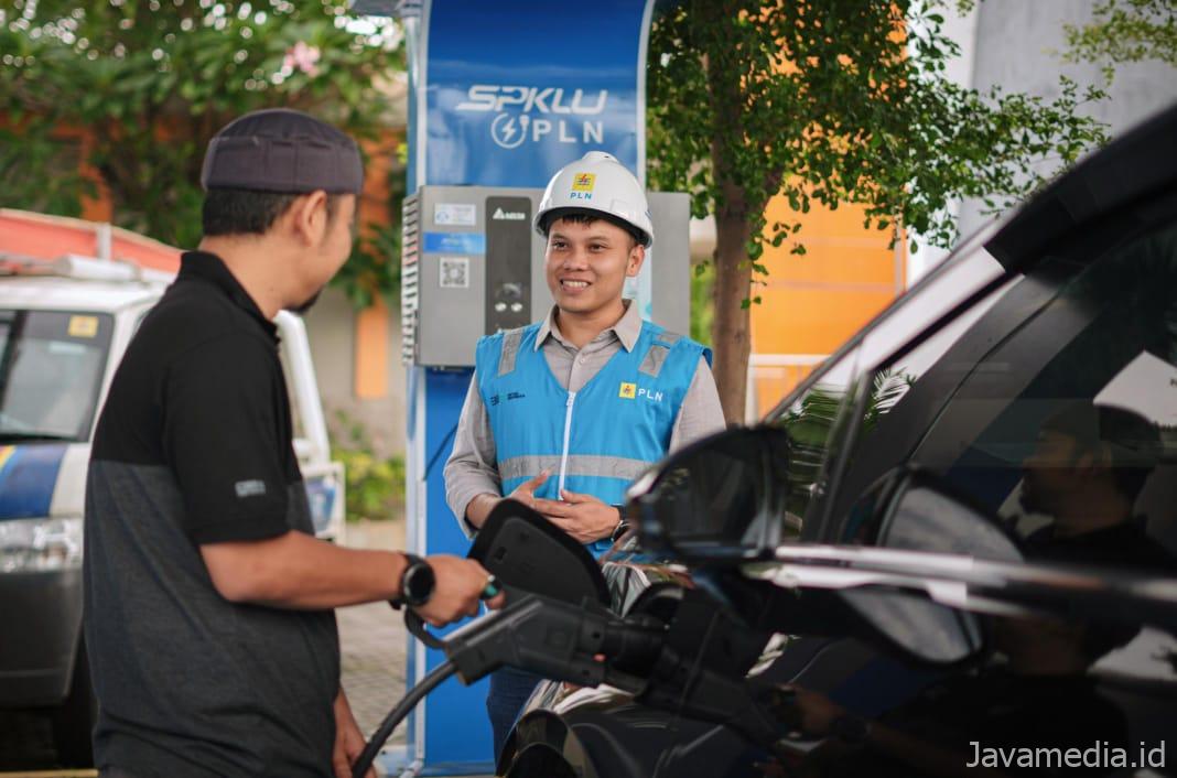 E6904150 B01a 4f28 B326 48afd140f8bb