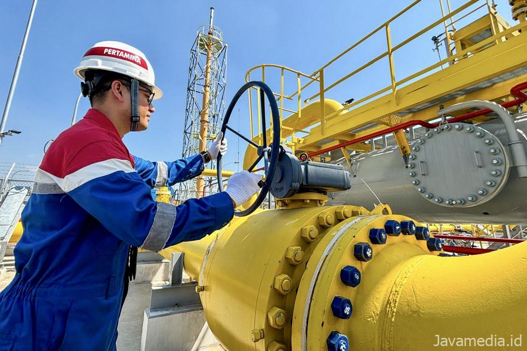 270b8a4d b944 418e b7c0 0233c0767818