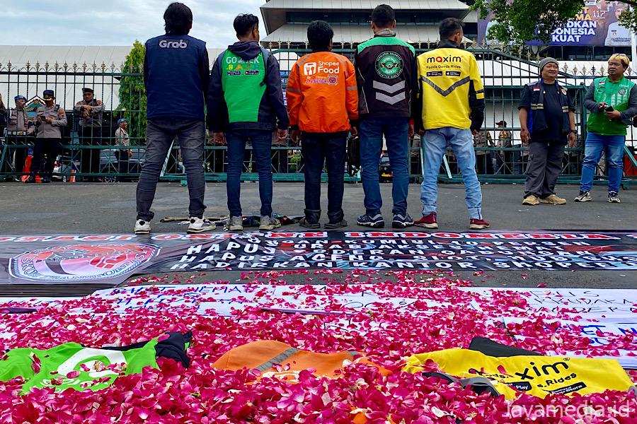 B0da37b9 6baa 44f9 86c3 53b2e54946c7