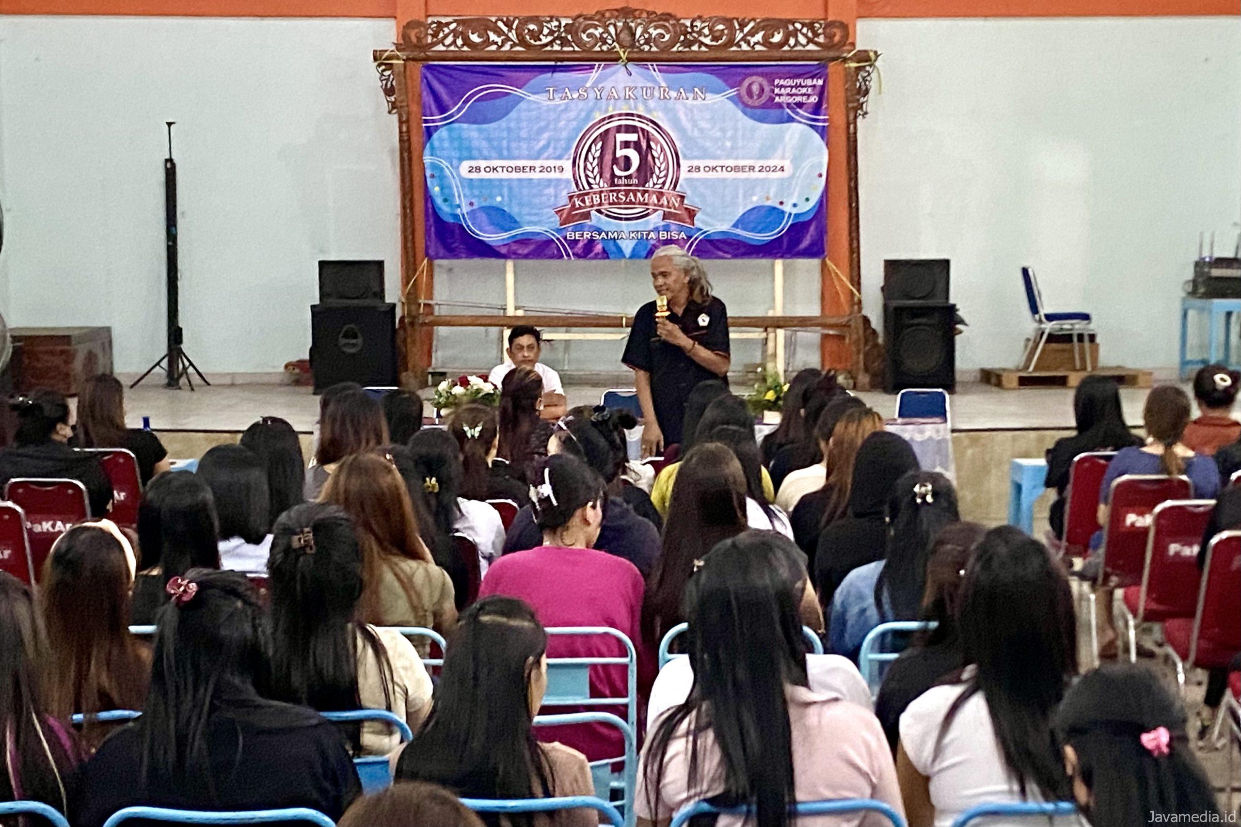 174d7ce2 8f4a 4e83 8c84 66f47c7f60b3