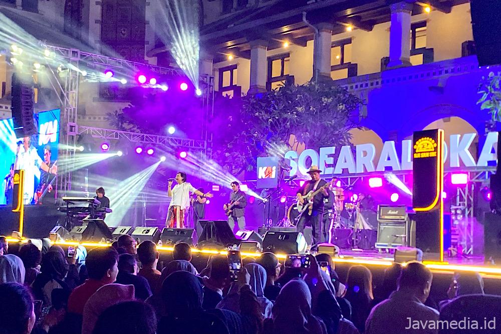 99707de9 3185 4651 8516 b86211cce90c