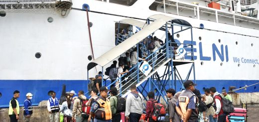 6E257706 24B6 453E 9D67 175925F898DF