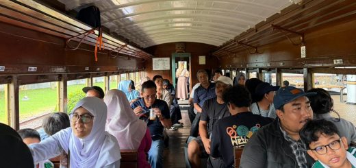 C09E5F46 0825 49B7 8999 ADA2D8BFB960