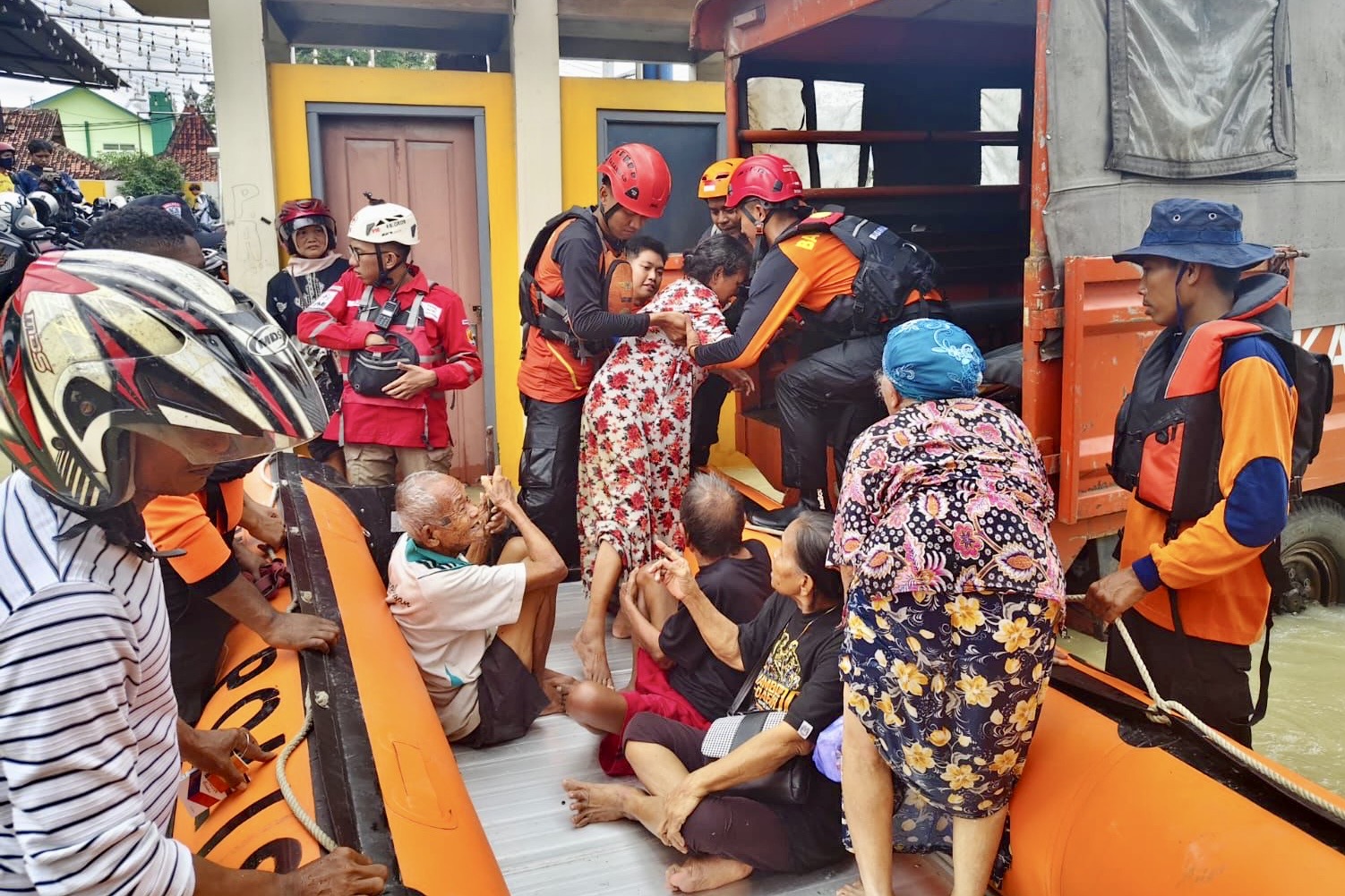 1f1876fc 5559 44fc 8f34 f87b09a704fa