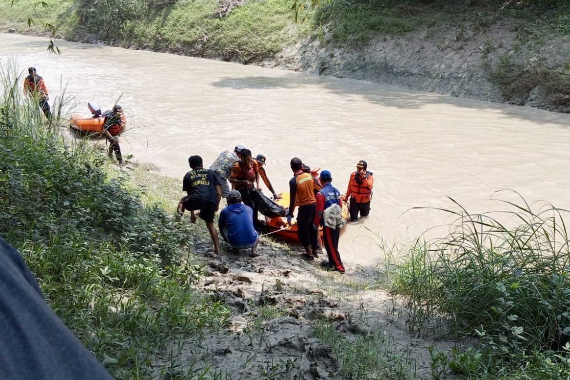 09953c2e d3e4 4038 bc49 350944b40763