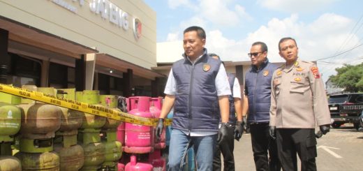 3daeaf2e d92f 434b 8c30 21370bb03d05